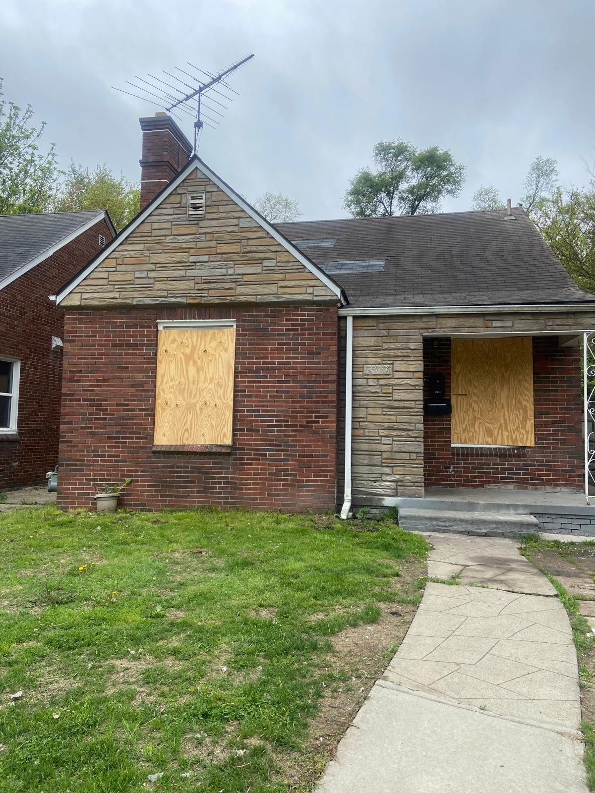 14758 Tacoma Street Detroit, MI 48205