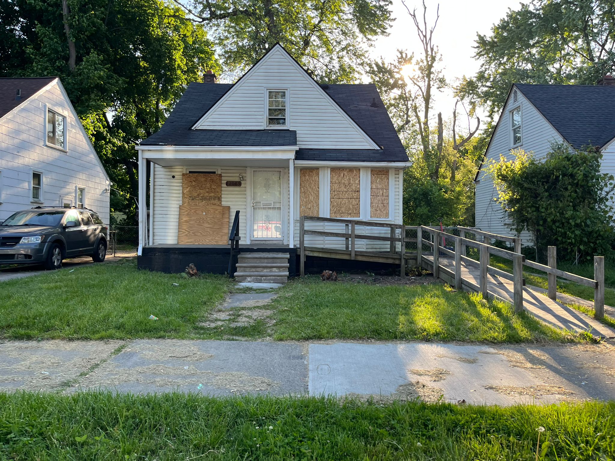 12085 Auburn Street Detroit, MI 48228